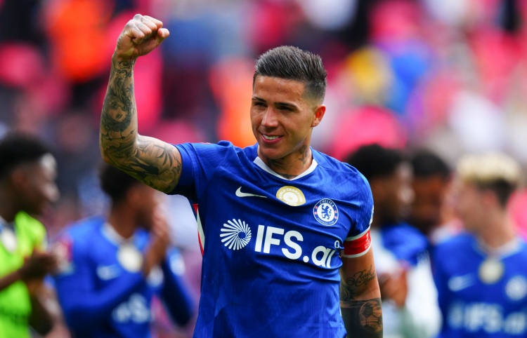 TA：切尔西已要求曼城周五下午5点前报价，不到1.2亿镑不会放恩佐