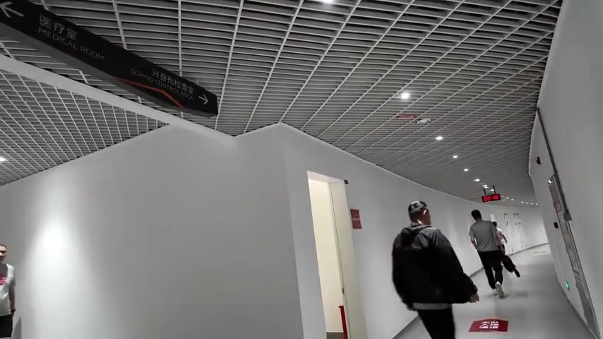 中国男篮今晚将和新西兰男篮展开一场热身赛 球员已抵达比赛场馆